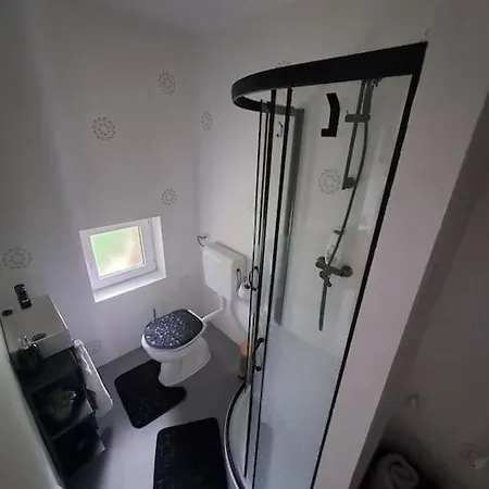 Pod Vinogradi Apartament *