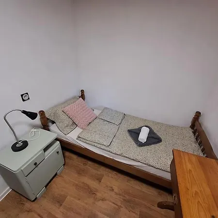 Pod Vinogradi Apartament