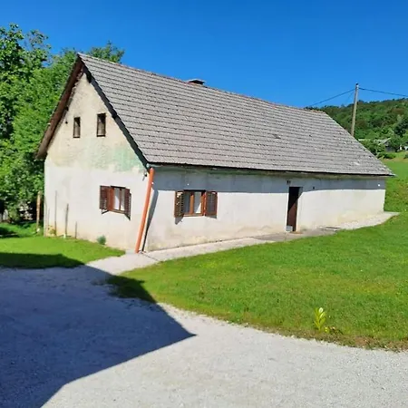 Apartament Pod Vinogradi Skocjan (Skocjan)