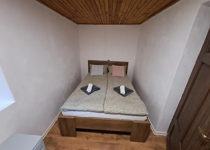 Pod Vinogradi * Skocjan (Skocjan)