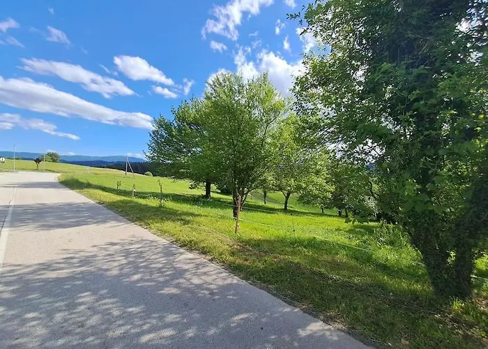 Pod Vinogradi Skocjan (Skocjan)